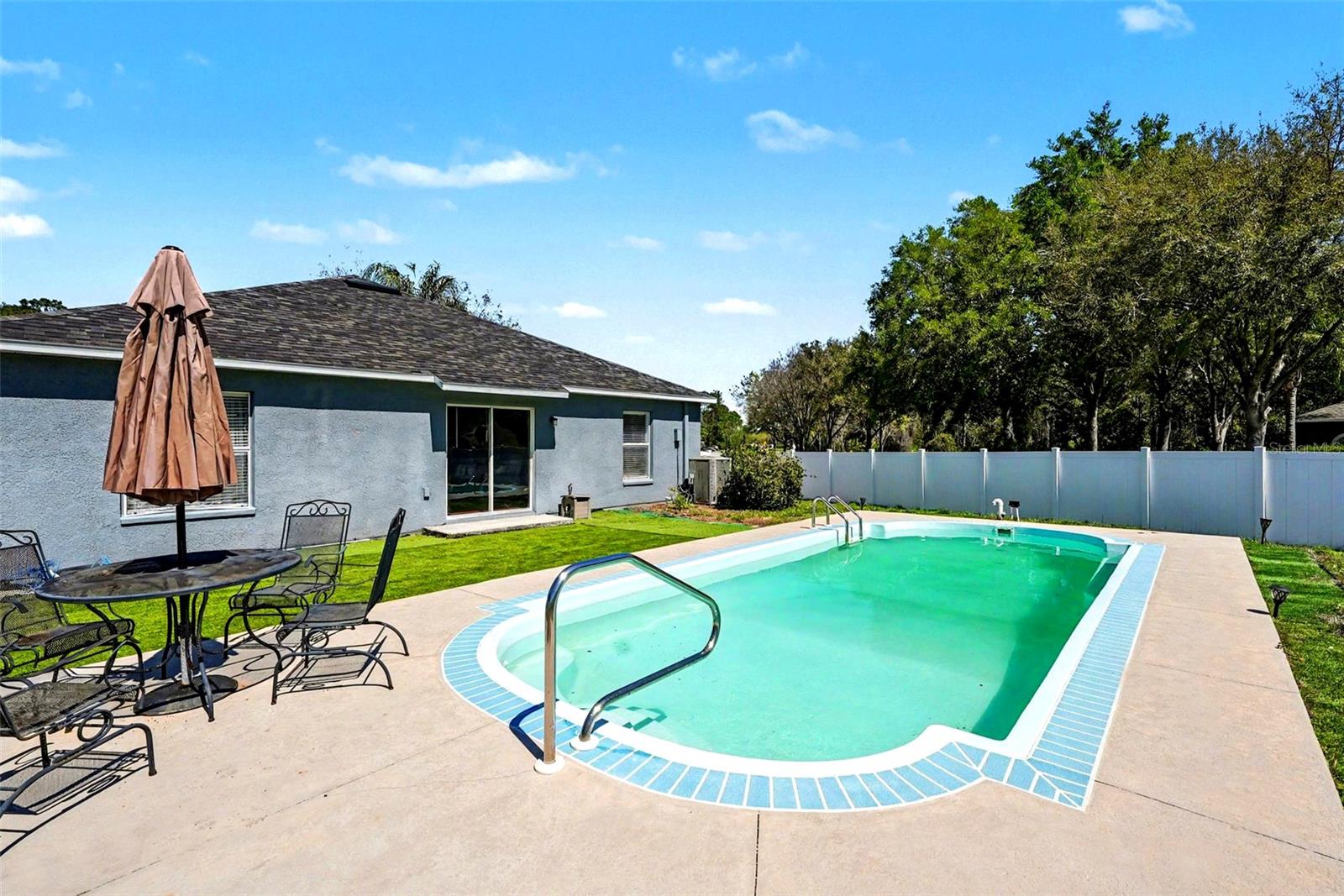 Image 23 of 30 For 12204 Luftburrow Ln