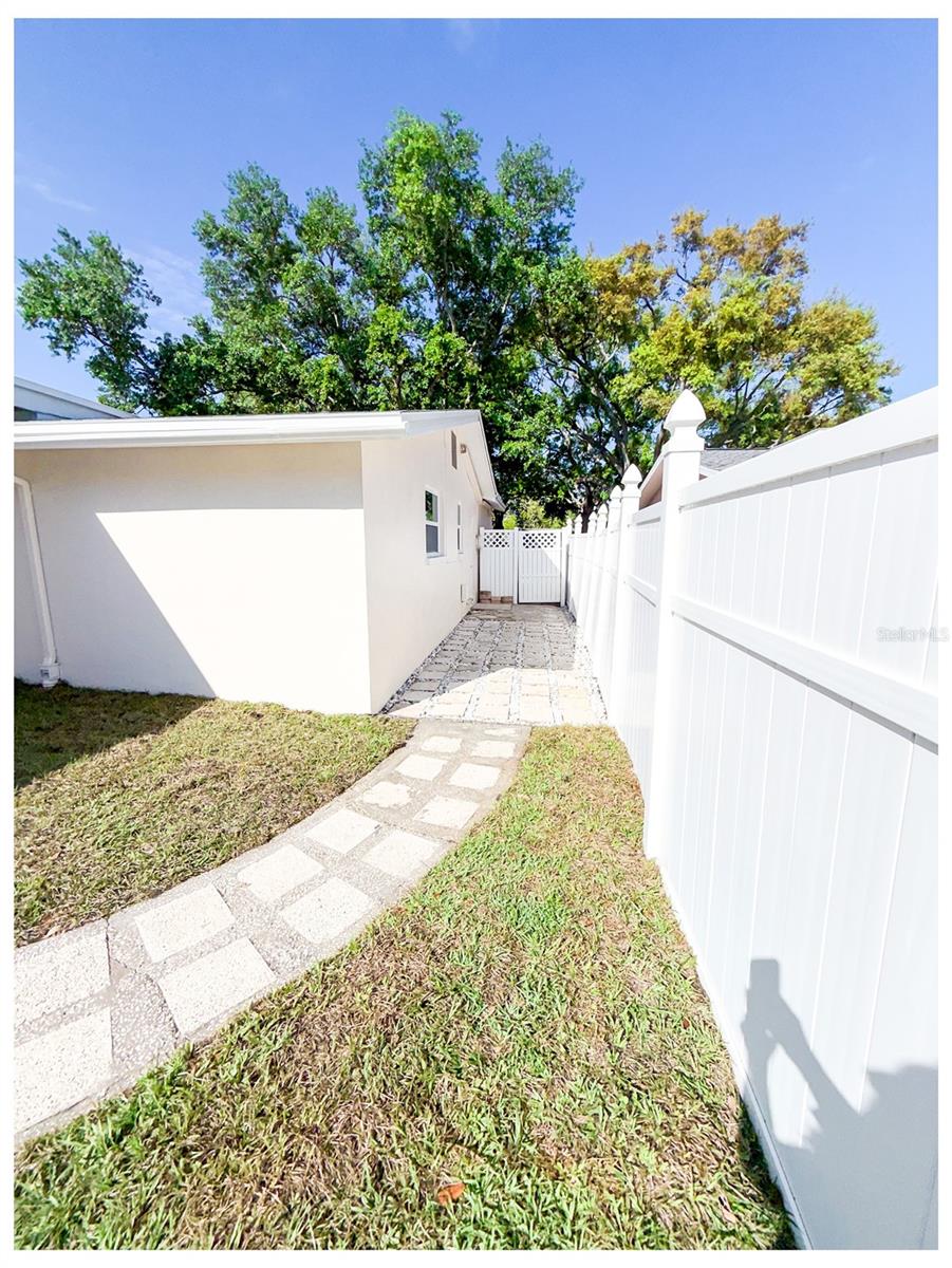 Image 26 of 27 For 2225 Nellie Street