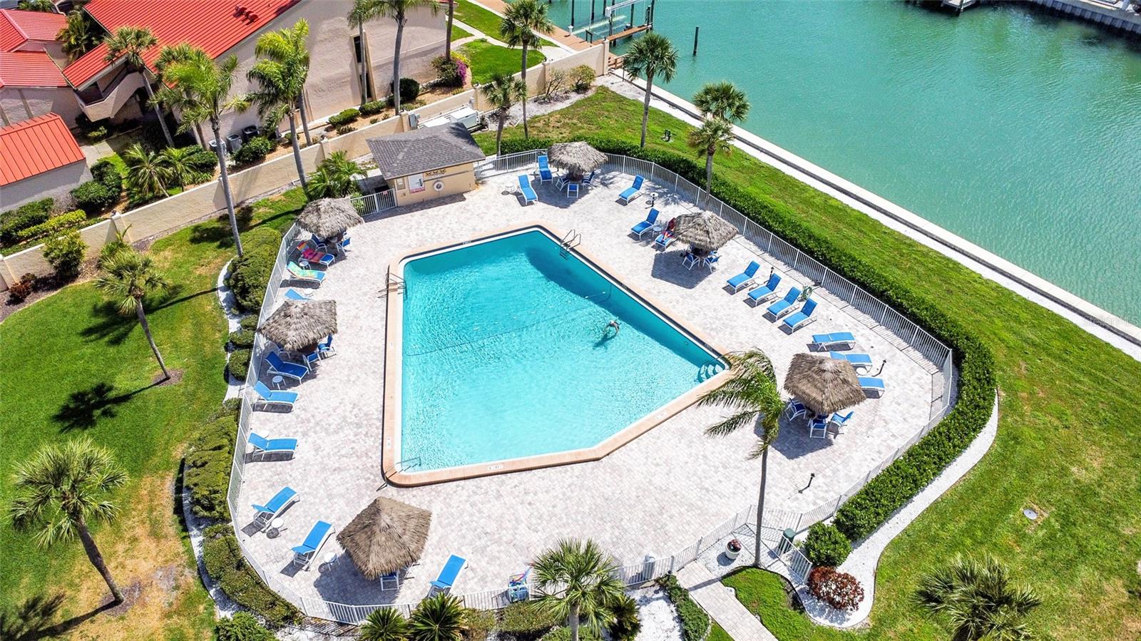 Image 27 of 30 For 4900 Brittany Drive S 301