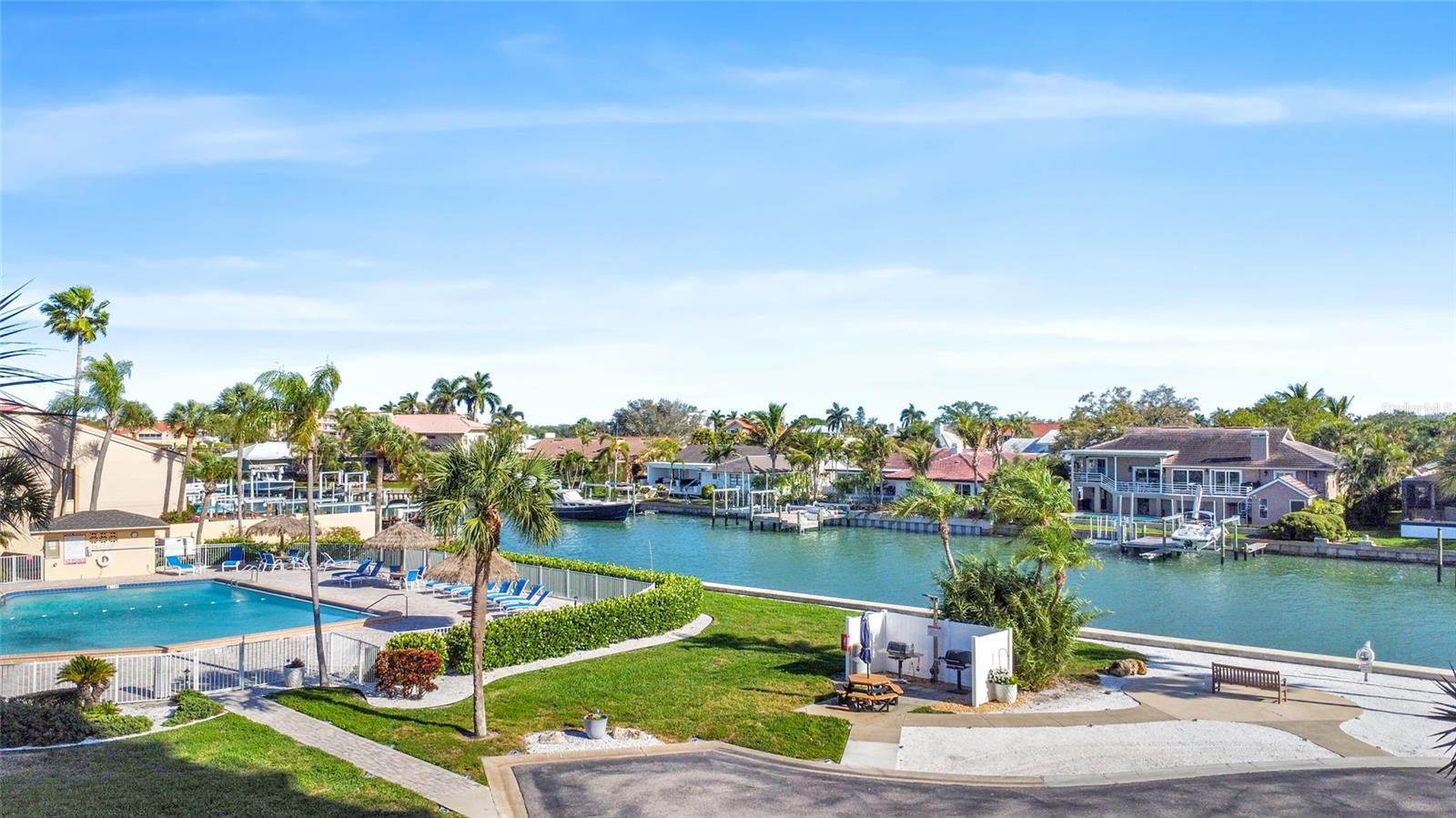 Image 5 of 30 For 4900 Brittany Drive S 301