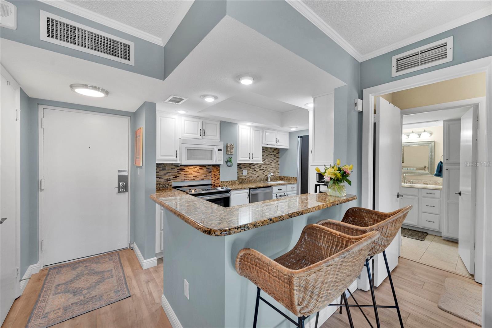 Image 7 of 30 For 4900 Brittany Drive S 301