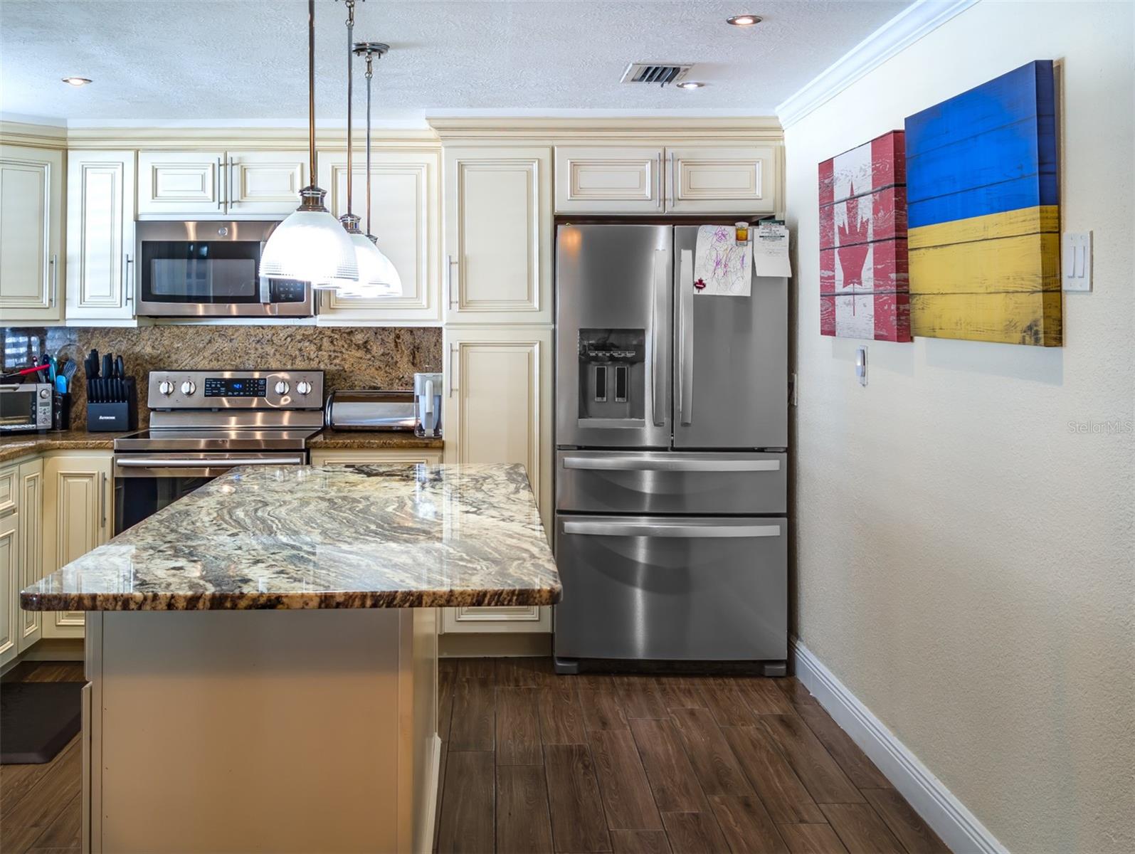 Image 14 of 66 For 9436 Palm Avenue