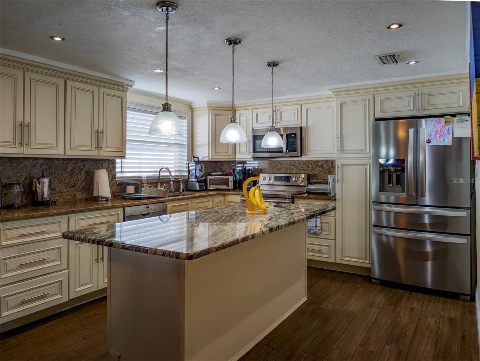 Image 15 of 66 For 9436 Palm Avenue