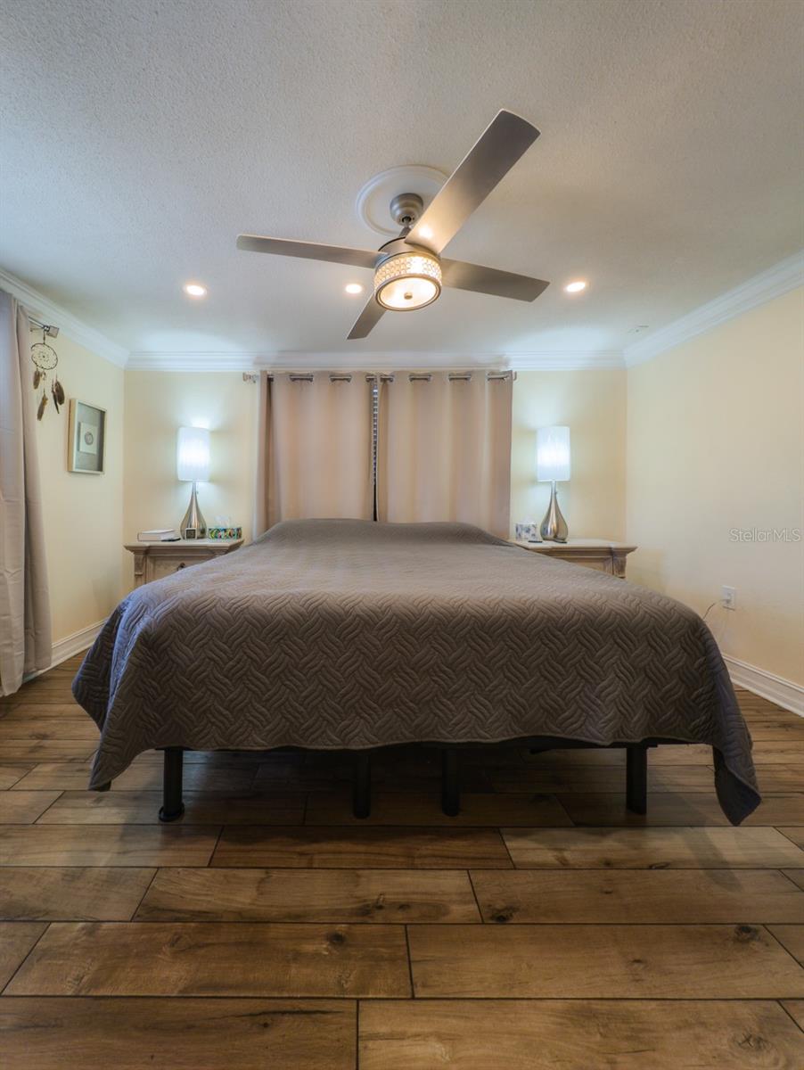 Image 23 of 66 For 9436 Palm Avenue