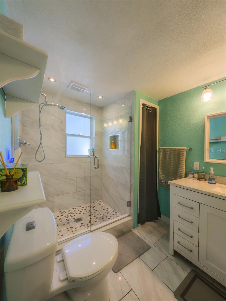 Image 25 of 66 For 9436 Palm Avenue