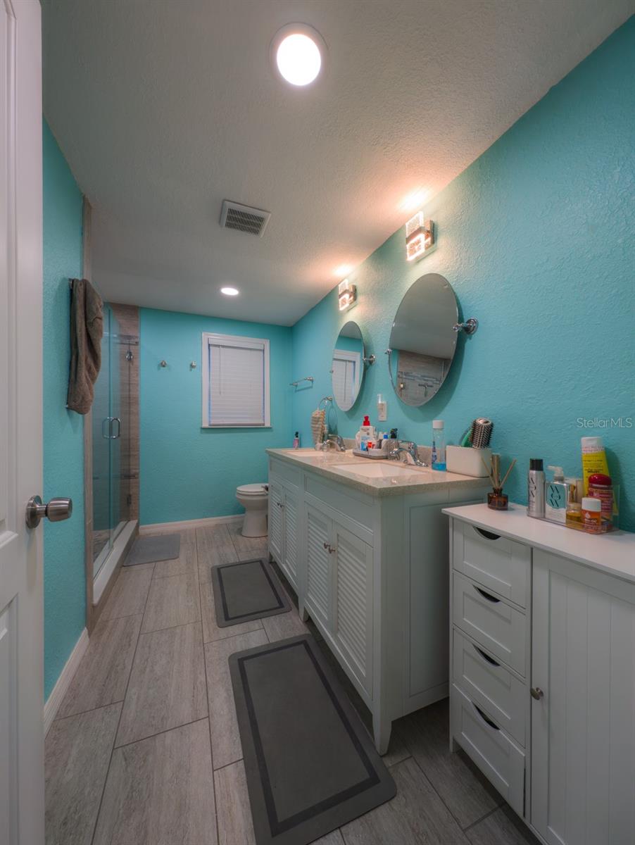 Image 33 of 66 For 9436 Palm Avenue