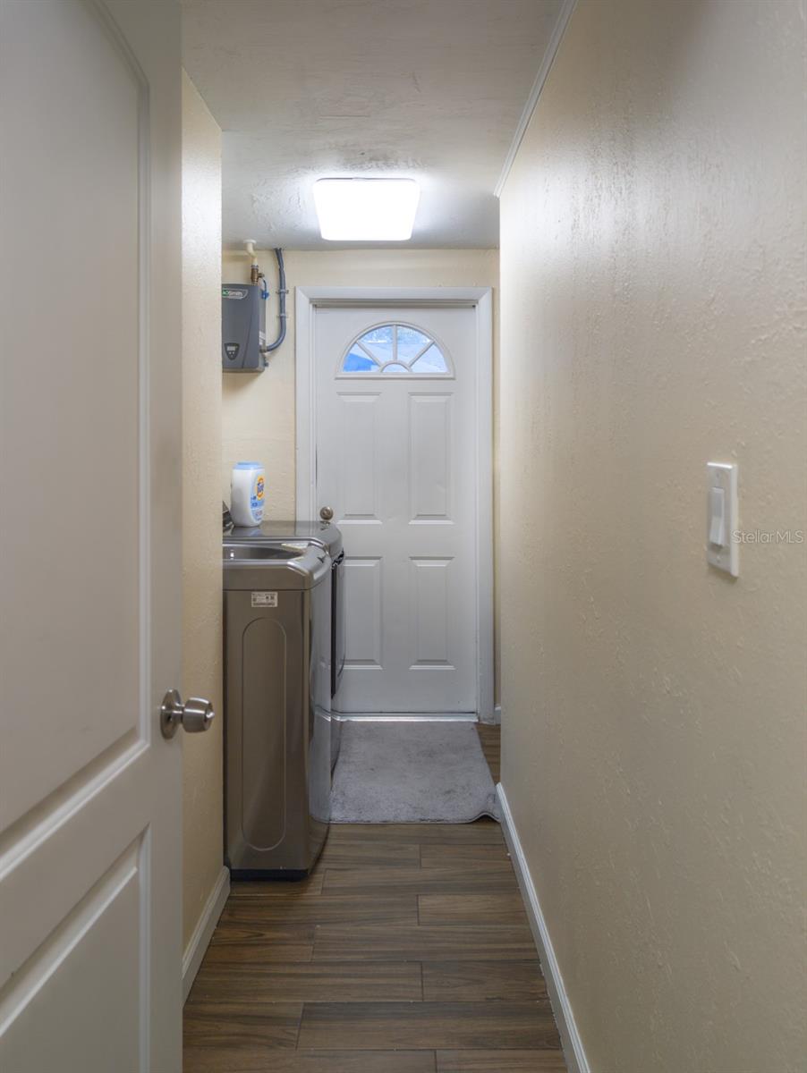 Image 42 of 66 For 9436 Palm Avenue