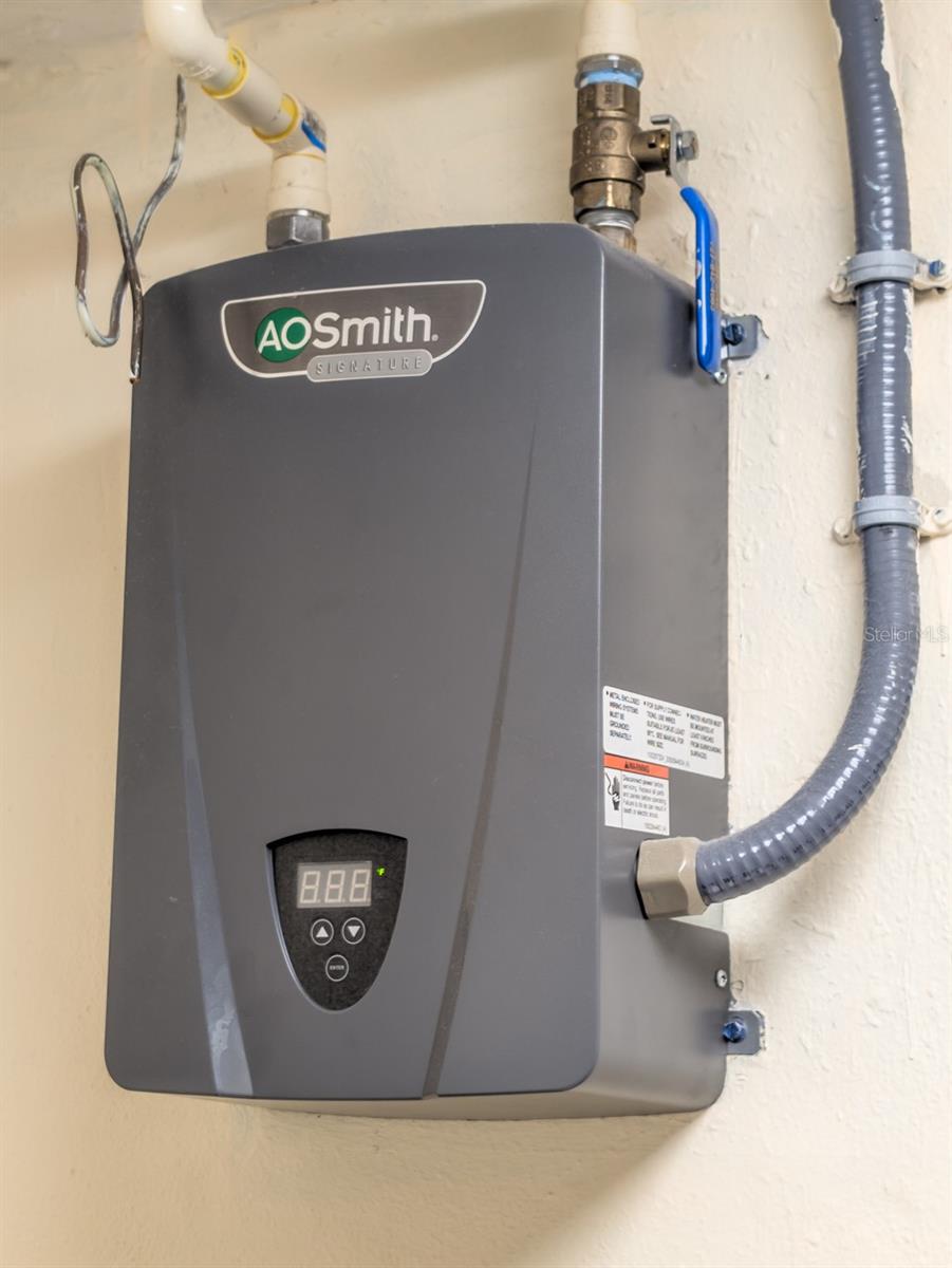 Image 52 of 66 For 9436 Palm Avenue