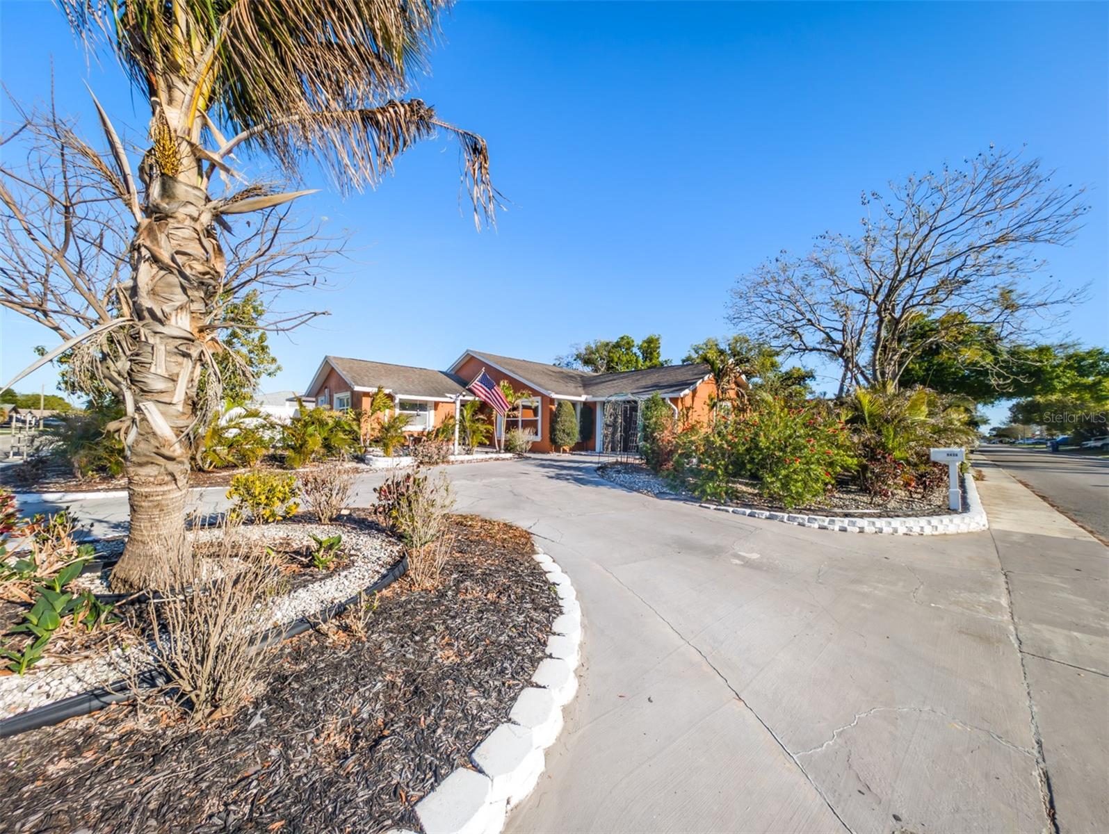 Image 65 of 66 For 9436 Palm Avenue