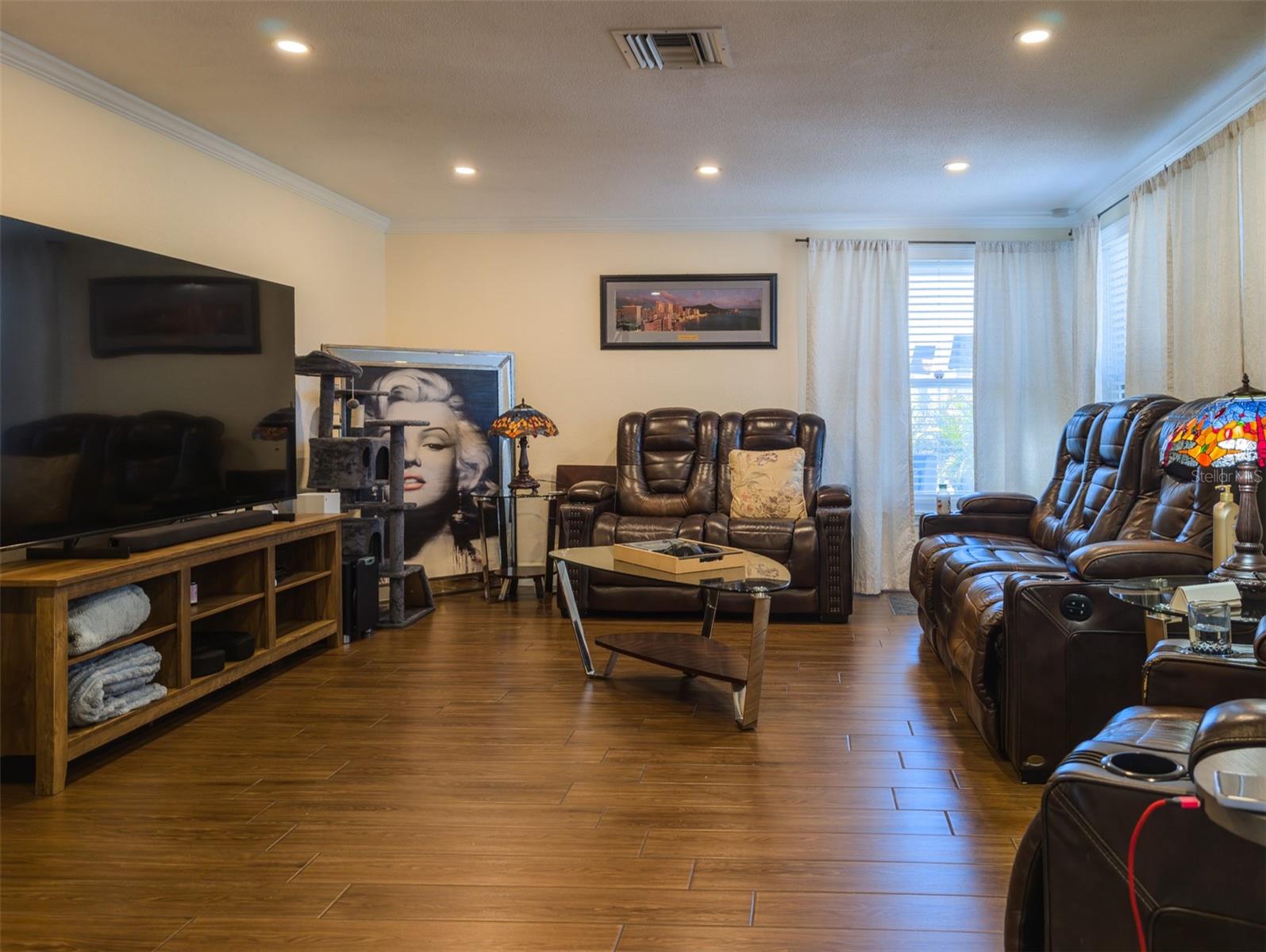 Image 8 of 66 For 9436 Palm Avenue