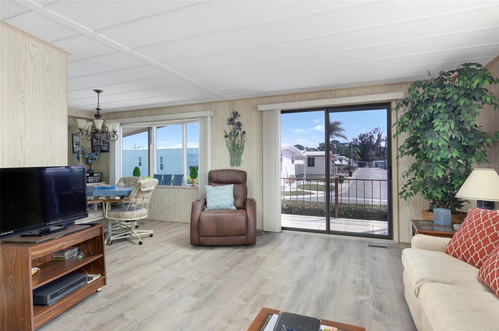 Image 14 of 35 For 34236 Canal Drive N 236