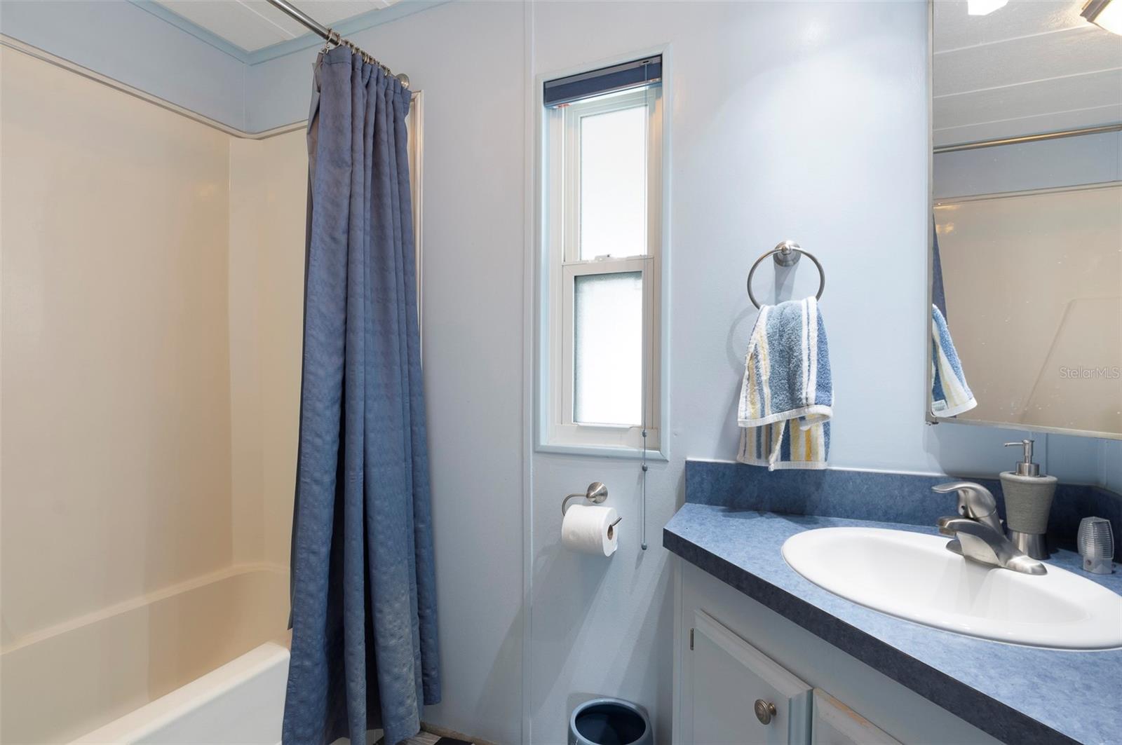 Image 18 of 35 For 34236 Canal Drive N 236