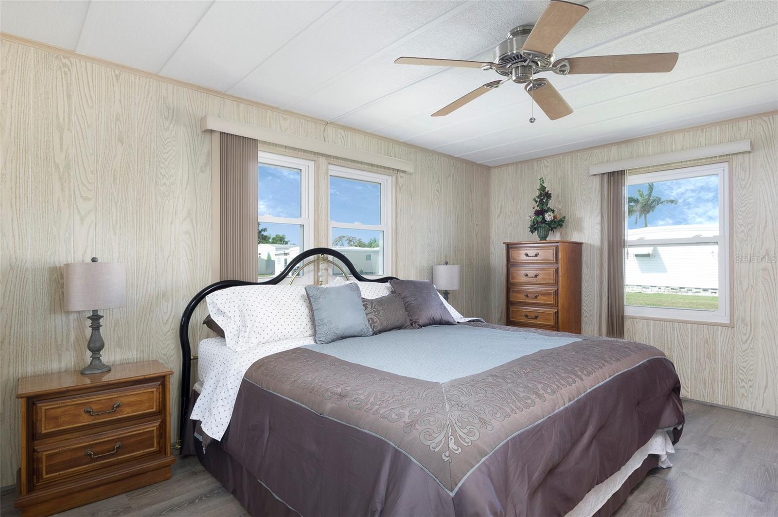 Image 19 of 35 For 34236 Canal Drive N 236