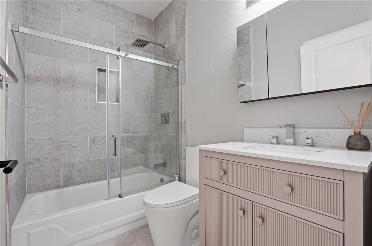 Image 15 of 19 For 636 Arbor Lake Lane