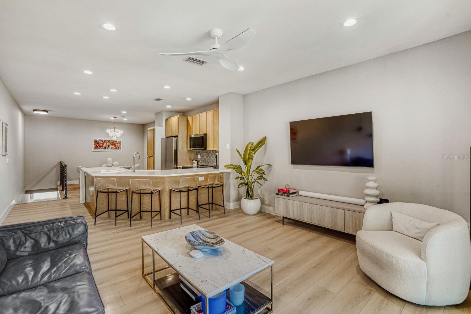 Image 7 of 19 For 636 Arbor Lake Lane