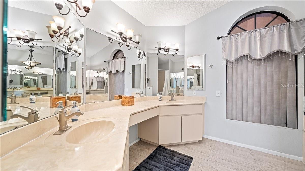 Image 13 of 30 For 11195 Seabreeze Avenue