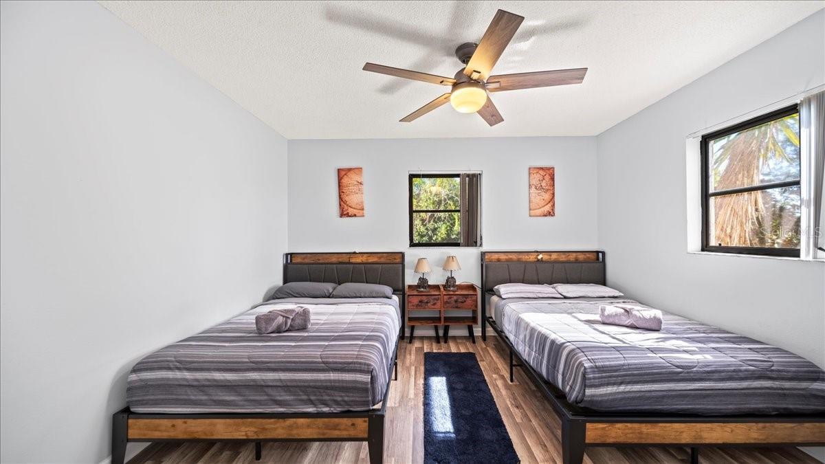 Image 17 of 30 For 11195 Seabreeze Avenue