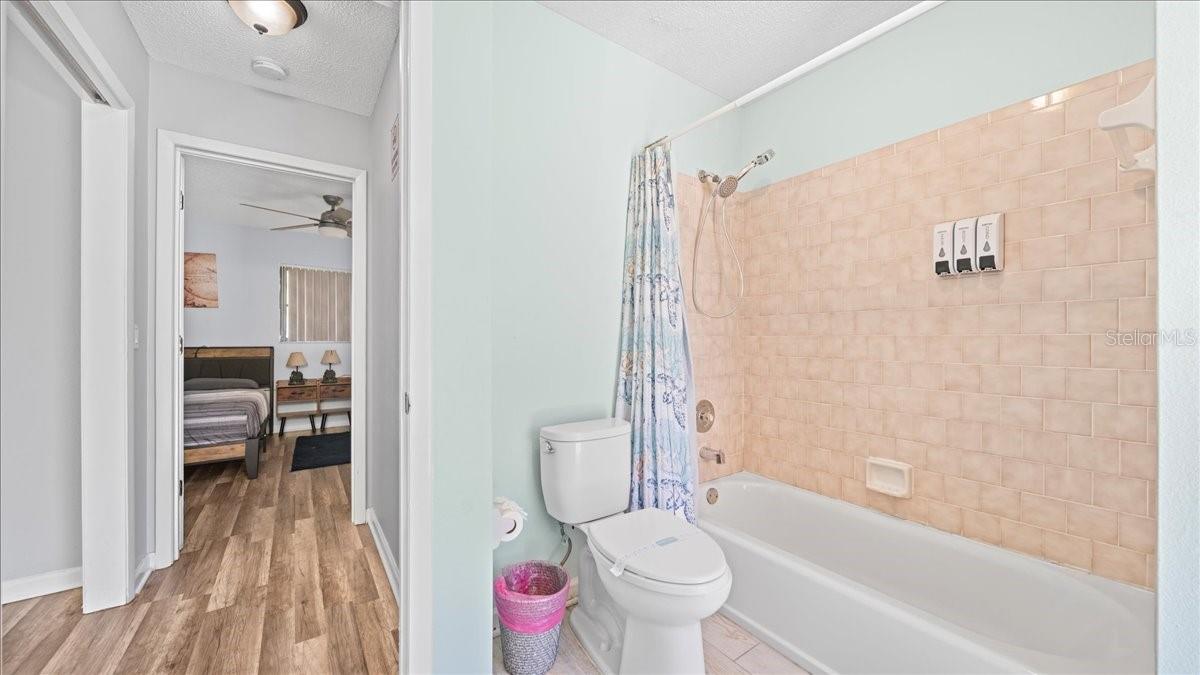 Image 23 of 30 For 11195 Seabreeze Avenue