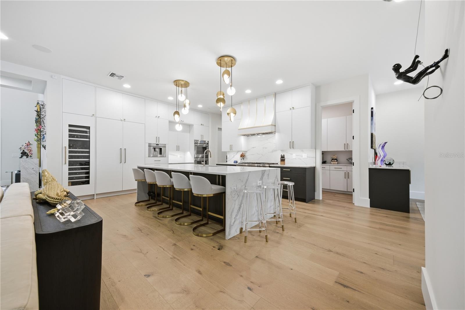 Image 13 of 56 For 3611 Barcelona Street