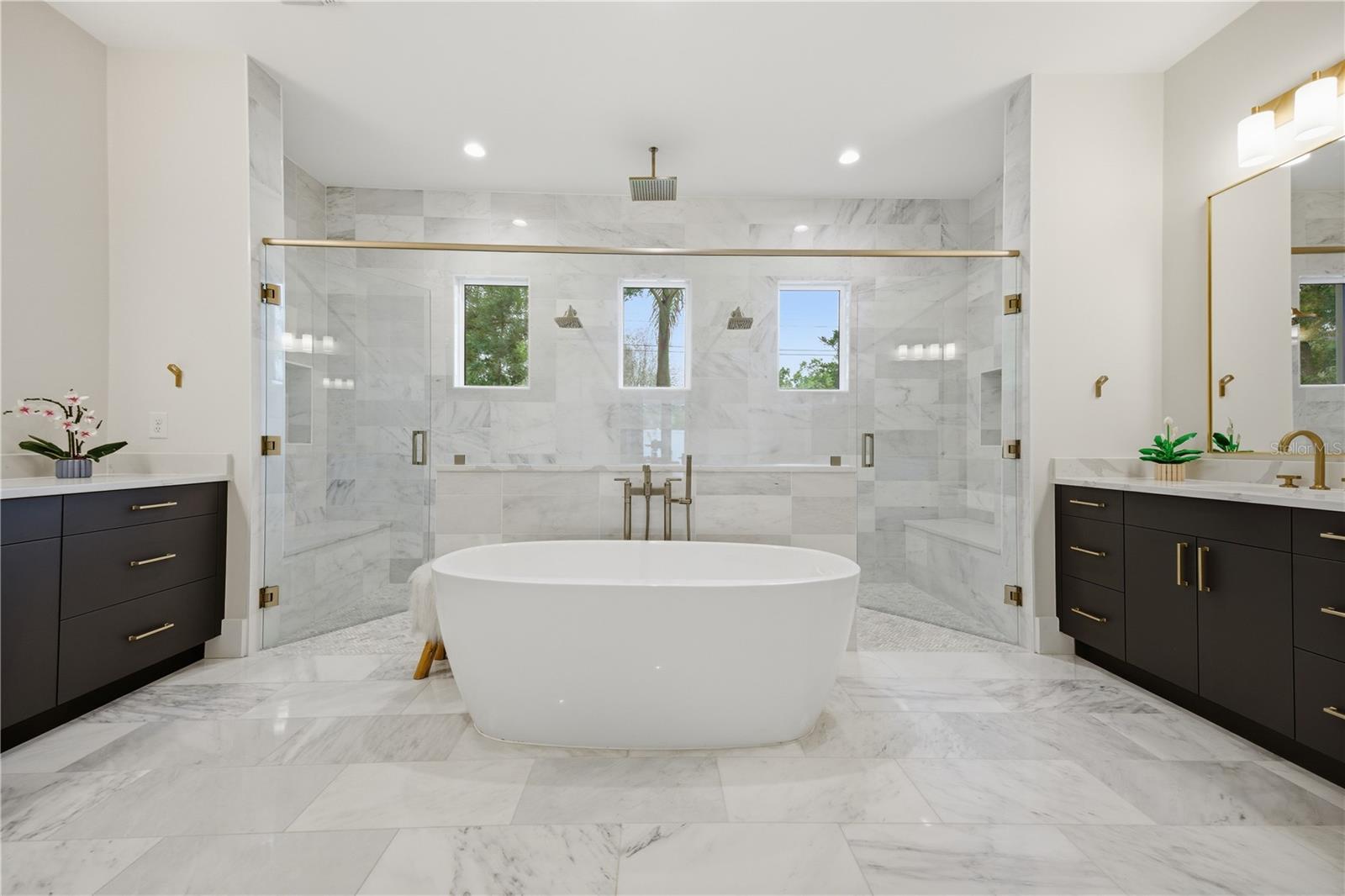 Image 22 of 56 For 3611 Barcelona Street