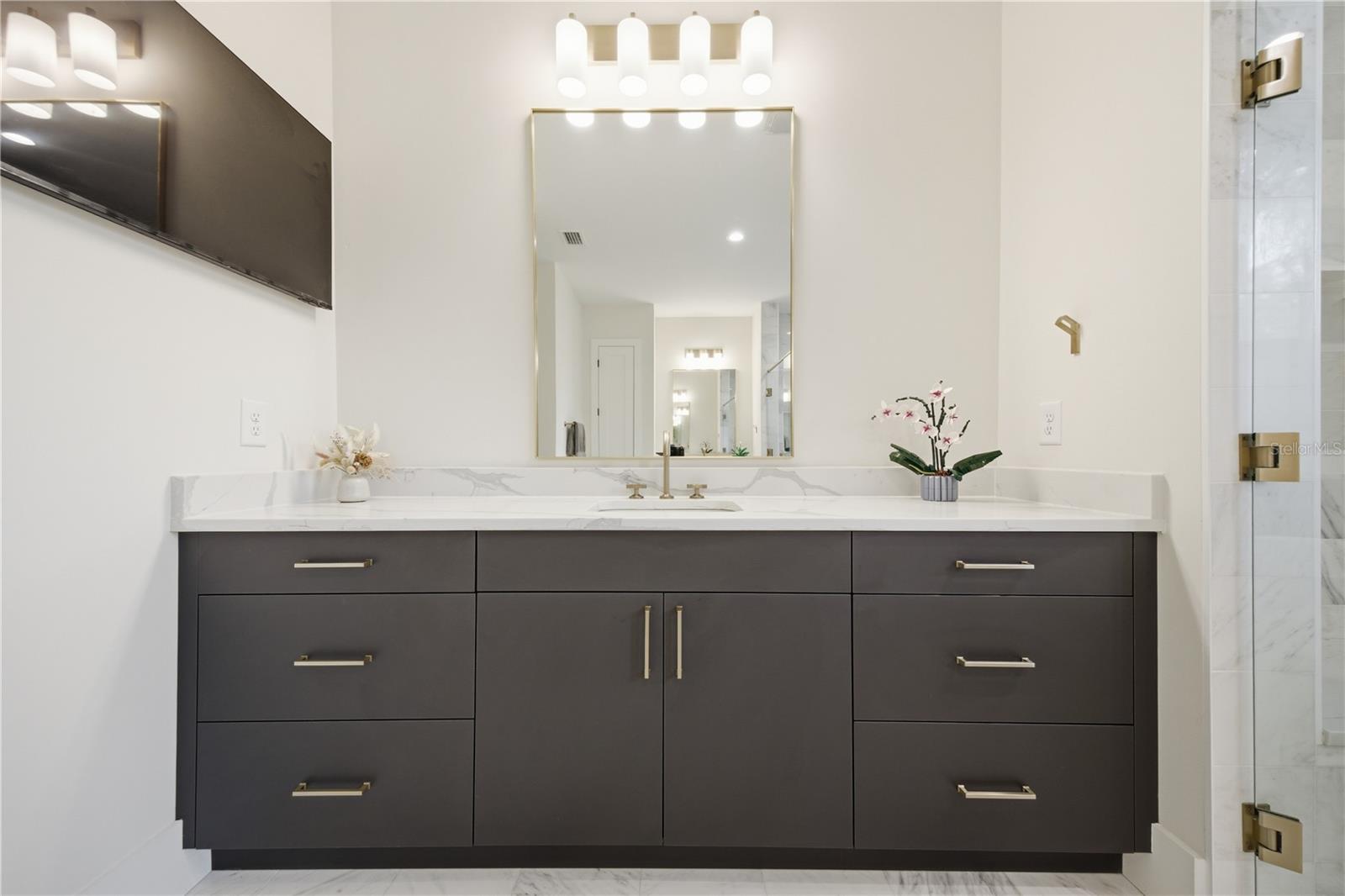 Image 27 of 56 For 3611 Barcelona Street