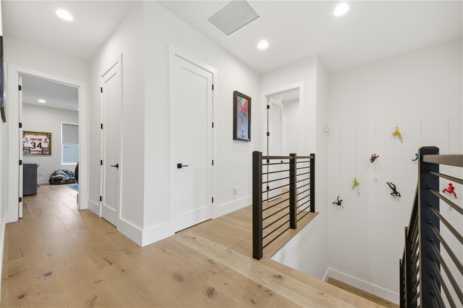 Image 33 of 56 For 3611 Barcelona Street