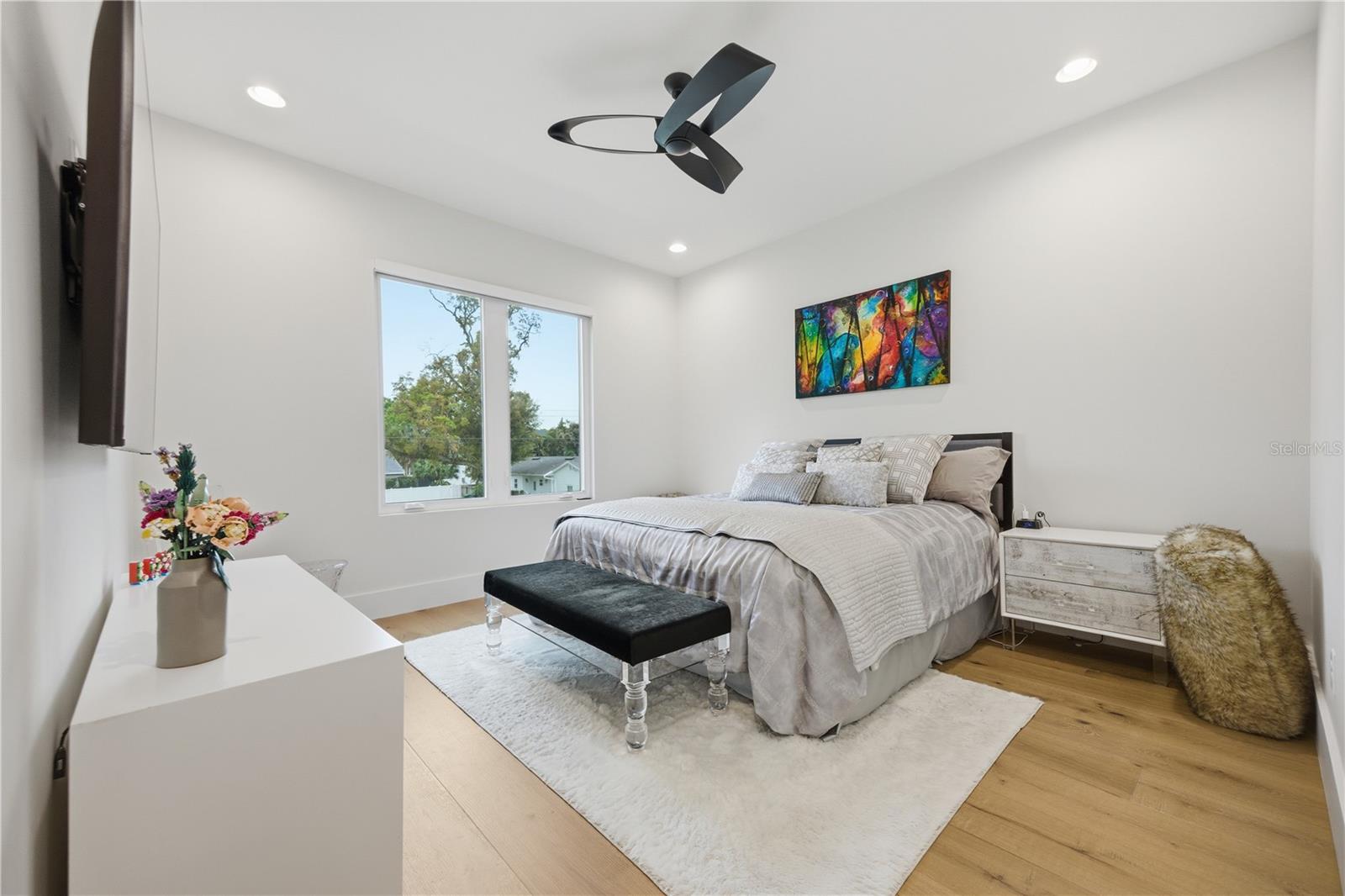 Image 37 of 56 For 3611 Barcelona Street