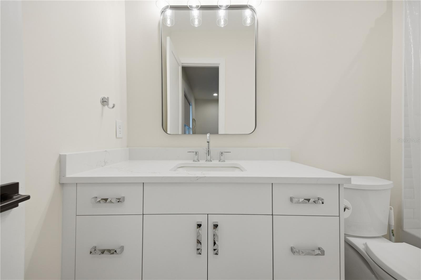 Image 42 of 56 For 3611 Barcelona Street