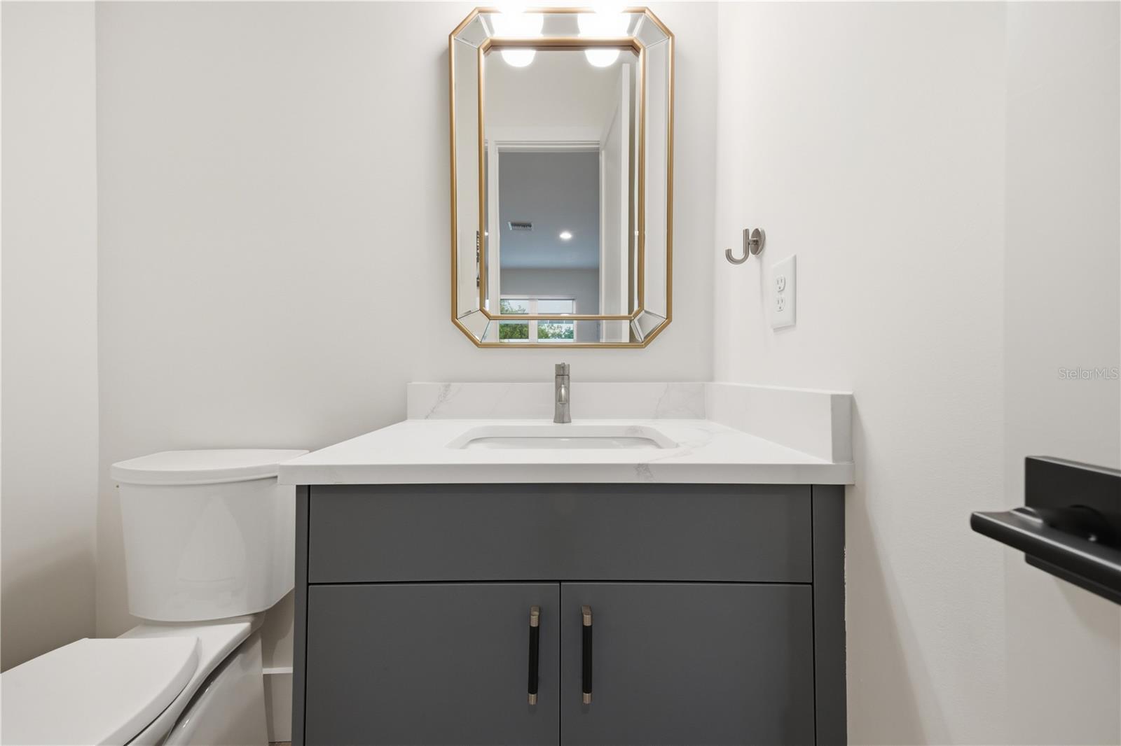 Image 43 of 56 For 3611 Barcelona Street