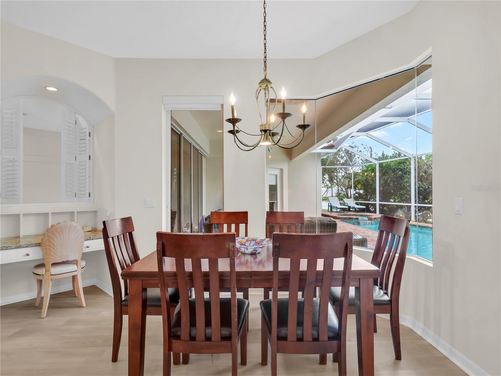 Image 13 of 32 For 8870 Huntington Pointe Drive