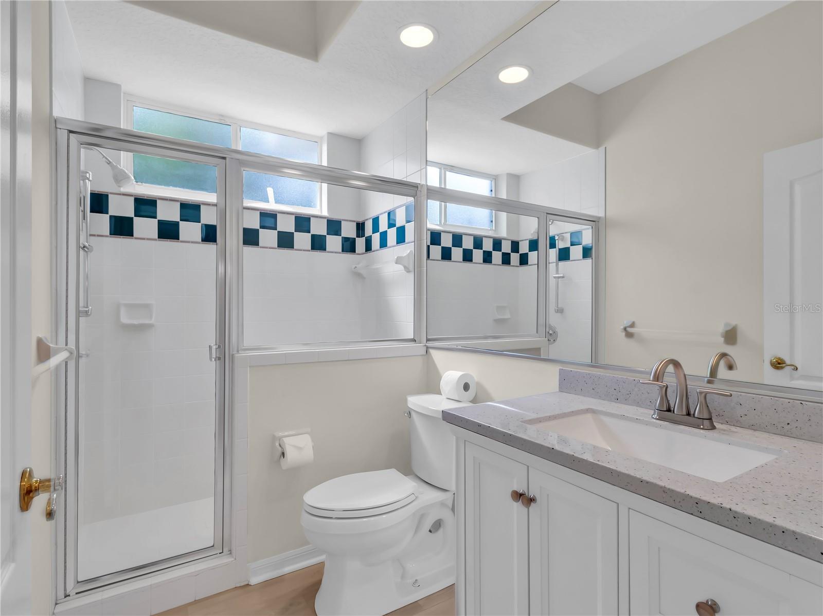 Image 27 of 32 For 8870 Huntington Pointe Drive