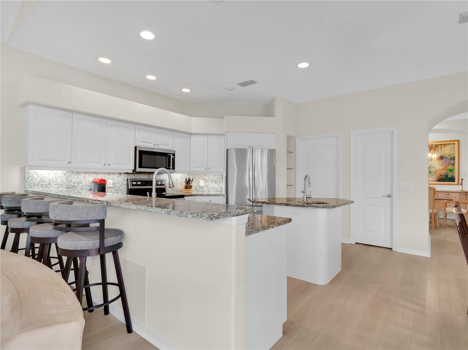 Image 8 of 32 For 8870 Huntington Pointe Drive