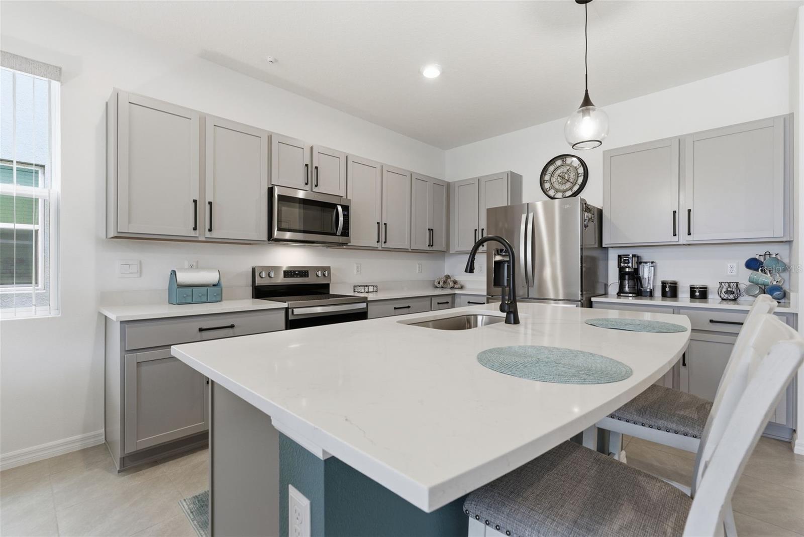 Image 4 of 36 For 475 Mangrove Shade Circle