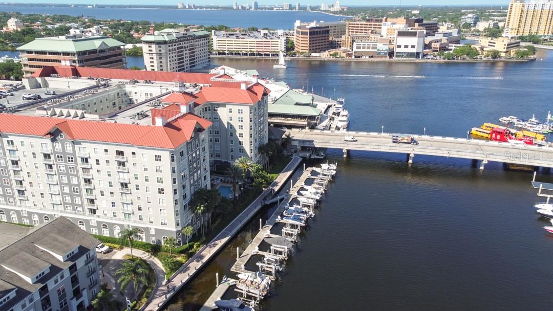 Image 33 of 34 For 700 Harbour Island Boulevard 412