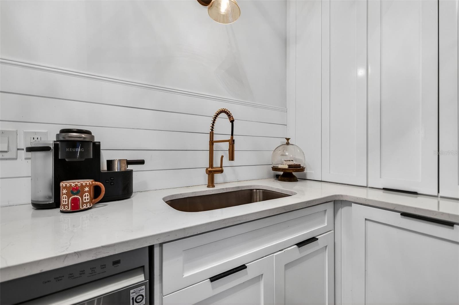 Image 14 of 49 For 6566 1st Avenue S