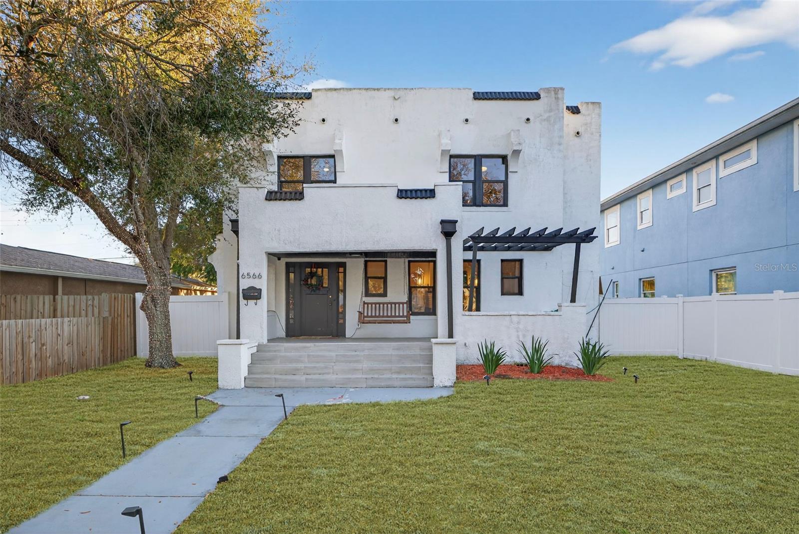 Image 3 of 49 For 6566 1st Avenue S