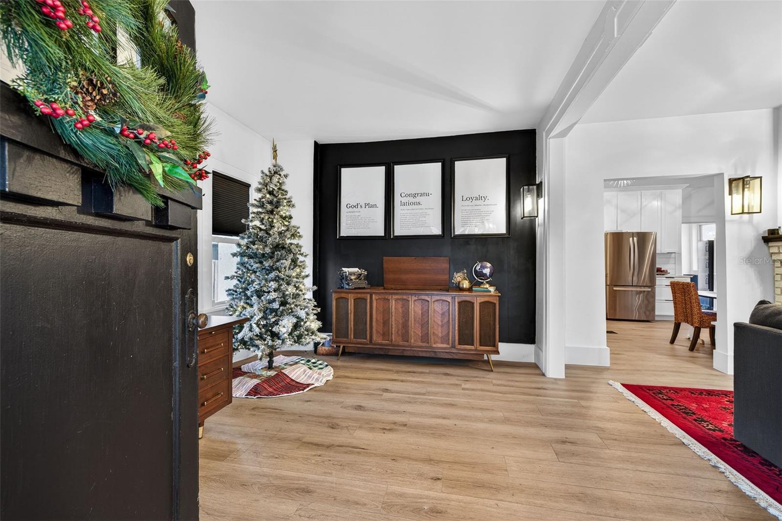 Image 6 of 49 For 6566 1st Avenue S