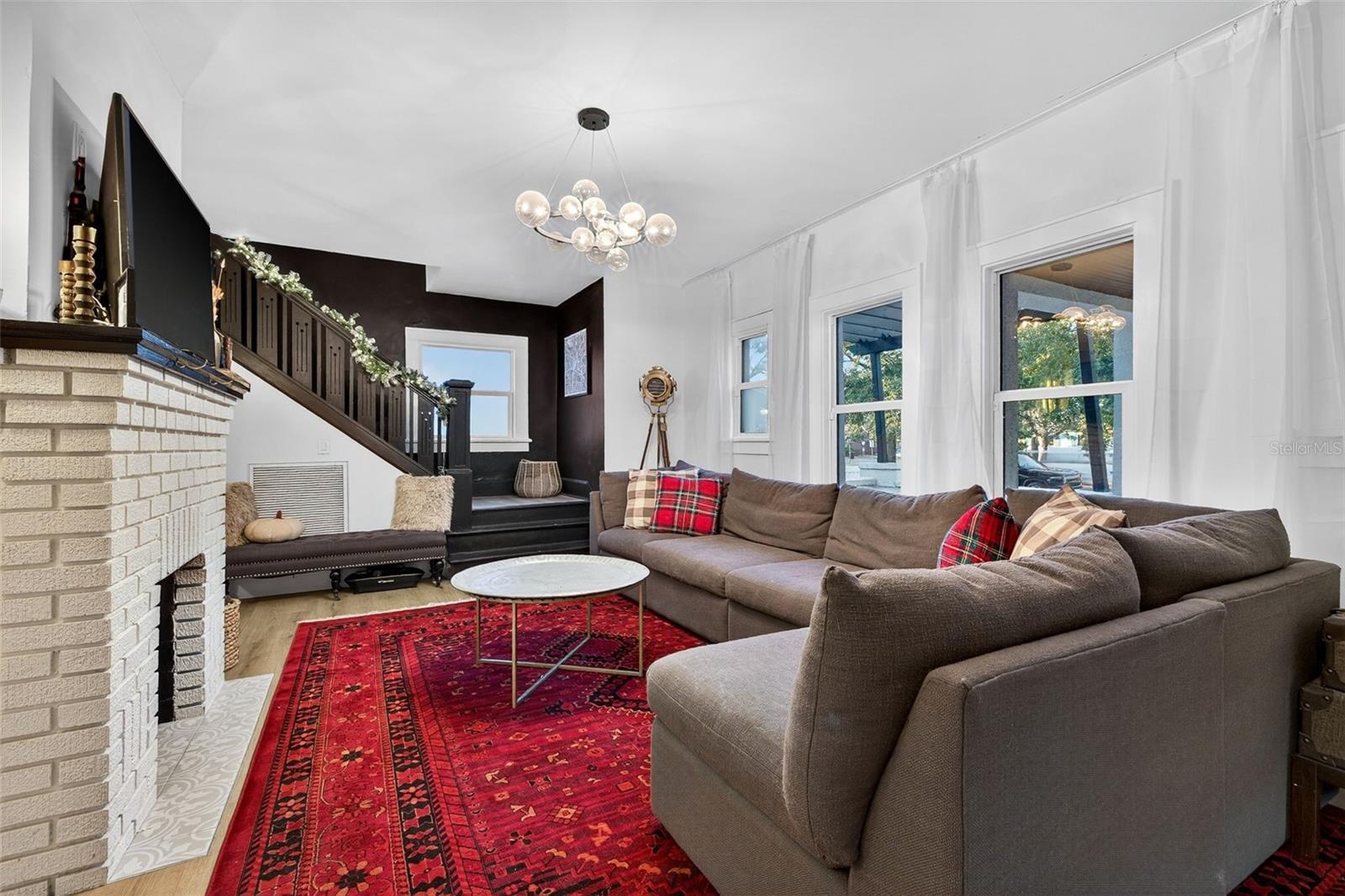 Image 7 of 49 For 6566 1st Avenue S