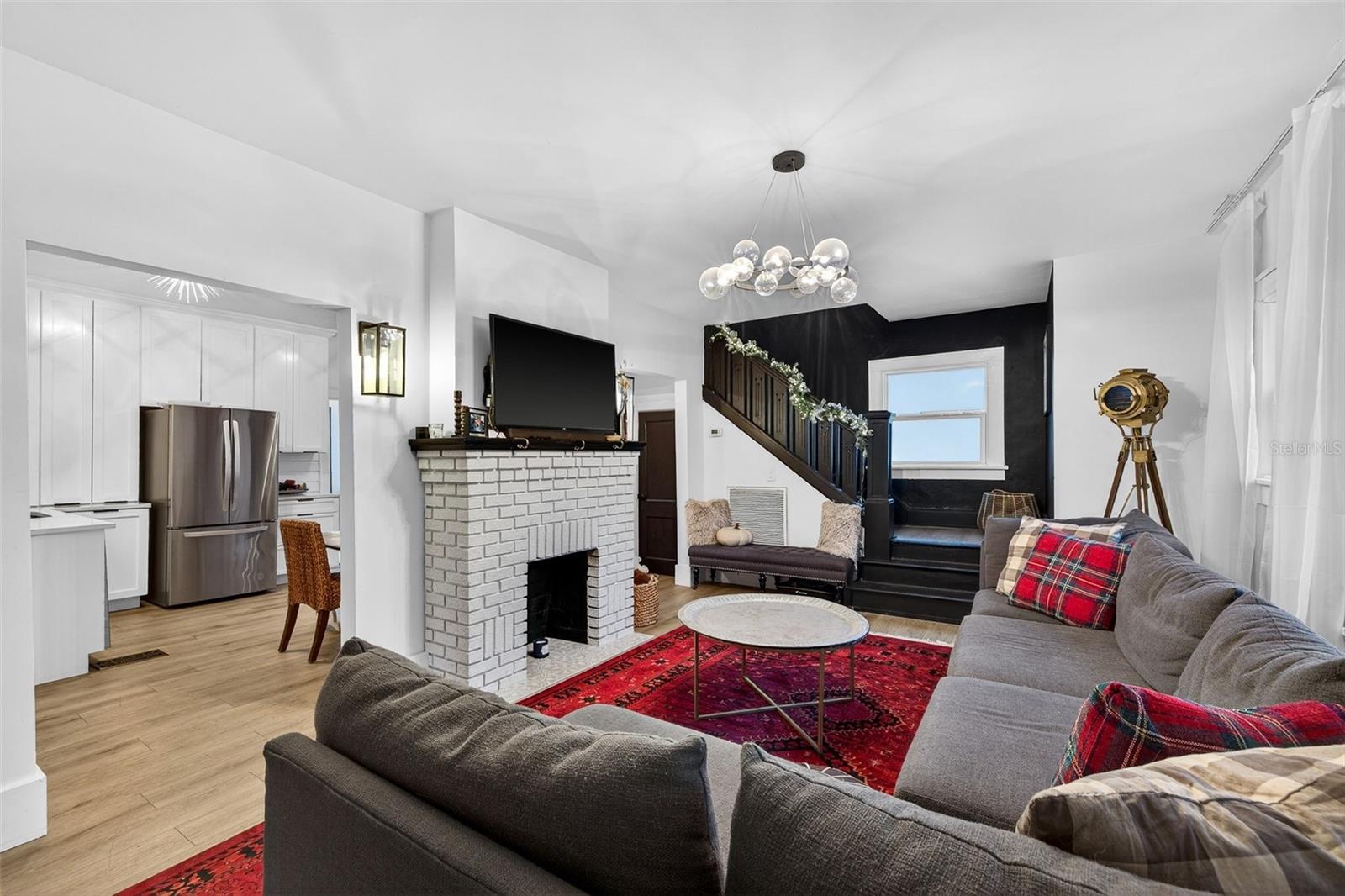 Image 9 of 49 For 6566 1st Avenue S