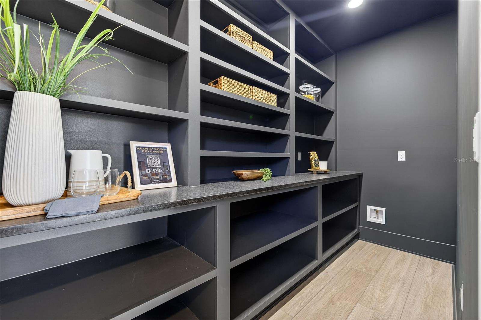 Image 23 of 97 For 8505 Blind Pass Drive