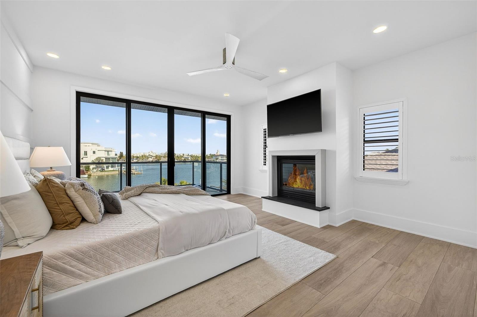 Image 44 of 97 For 8505 Blind Pass Drive