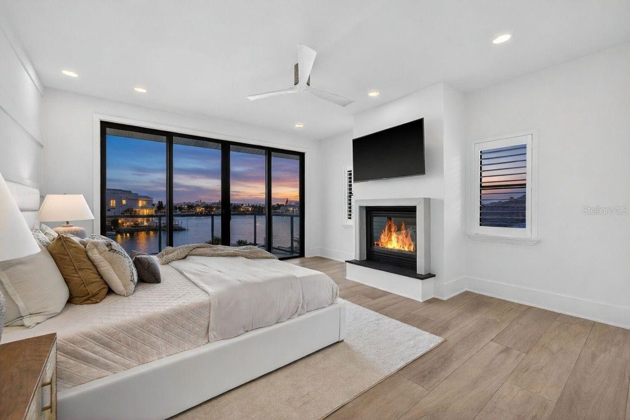 Image 45 of 97 For 8505 Blind Pass Drive