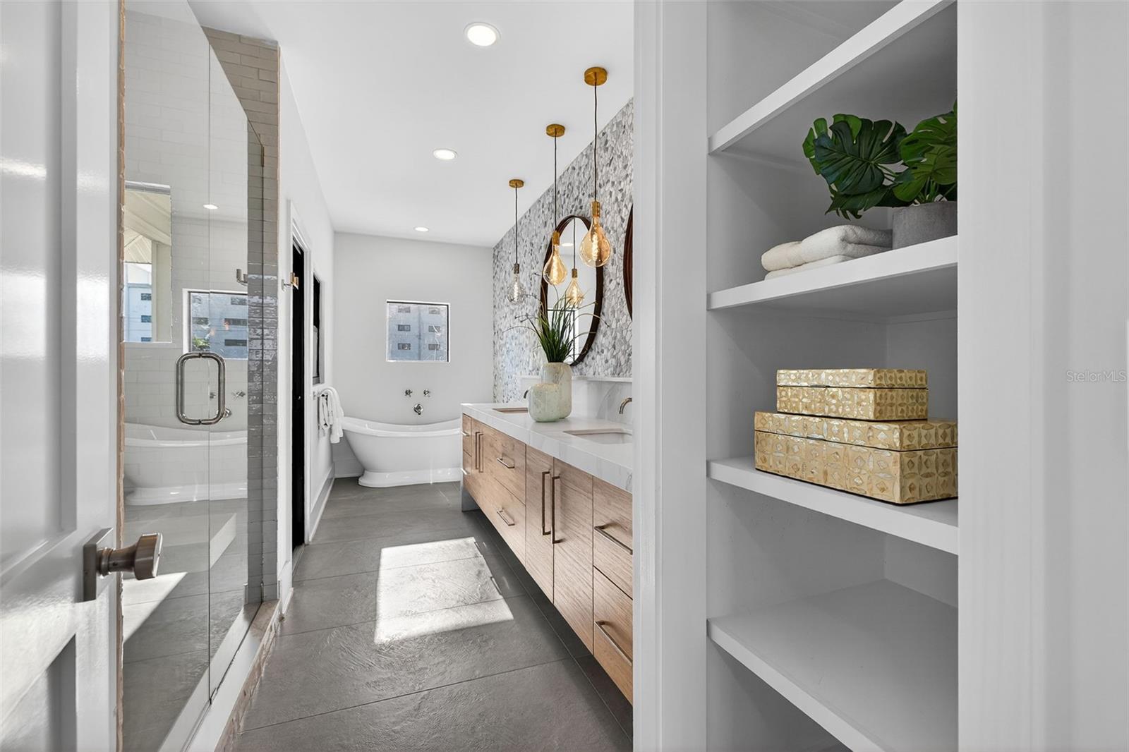 Image 47 of 97 For 8505 Blind Pass Drive