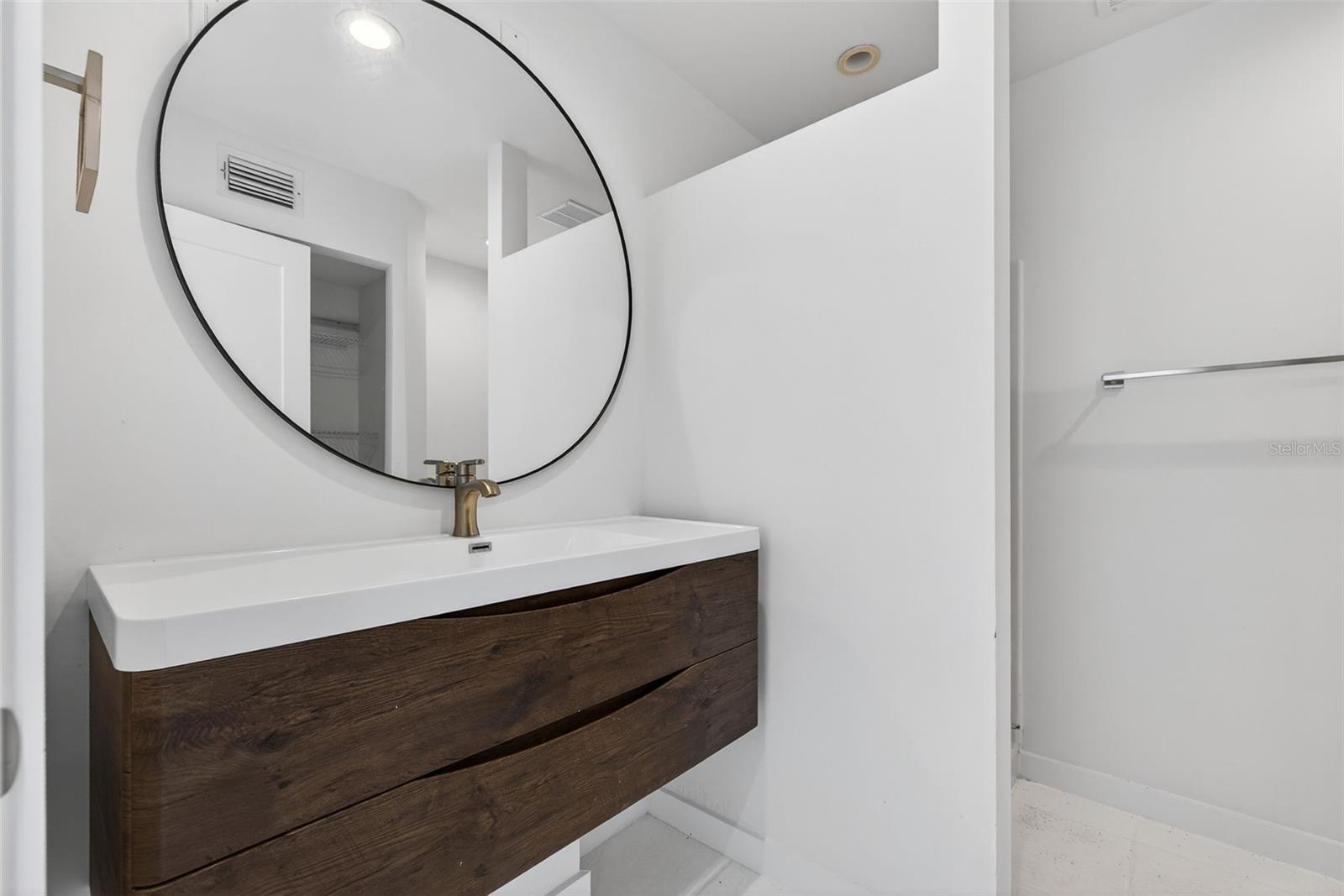 Image 67 of 97 For 8505 Blind Pass Drive