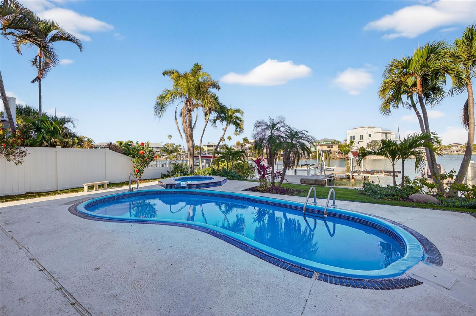 Image 70 of 97 For 8505 Blind Pass Drive