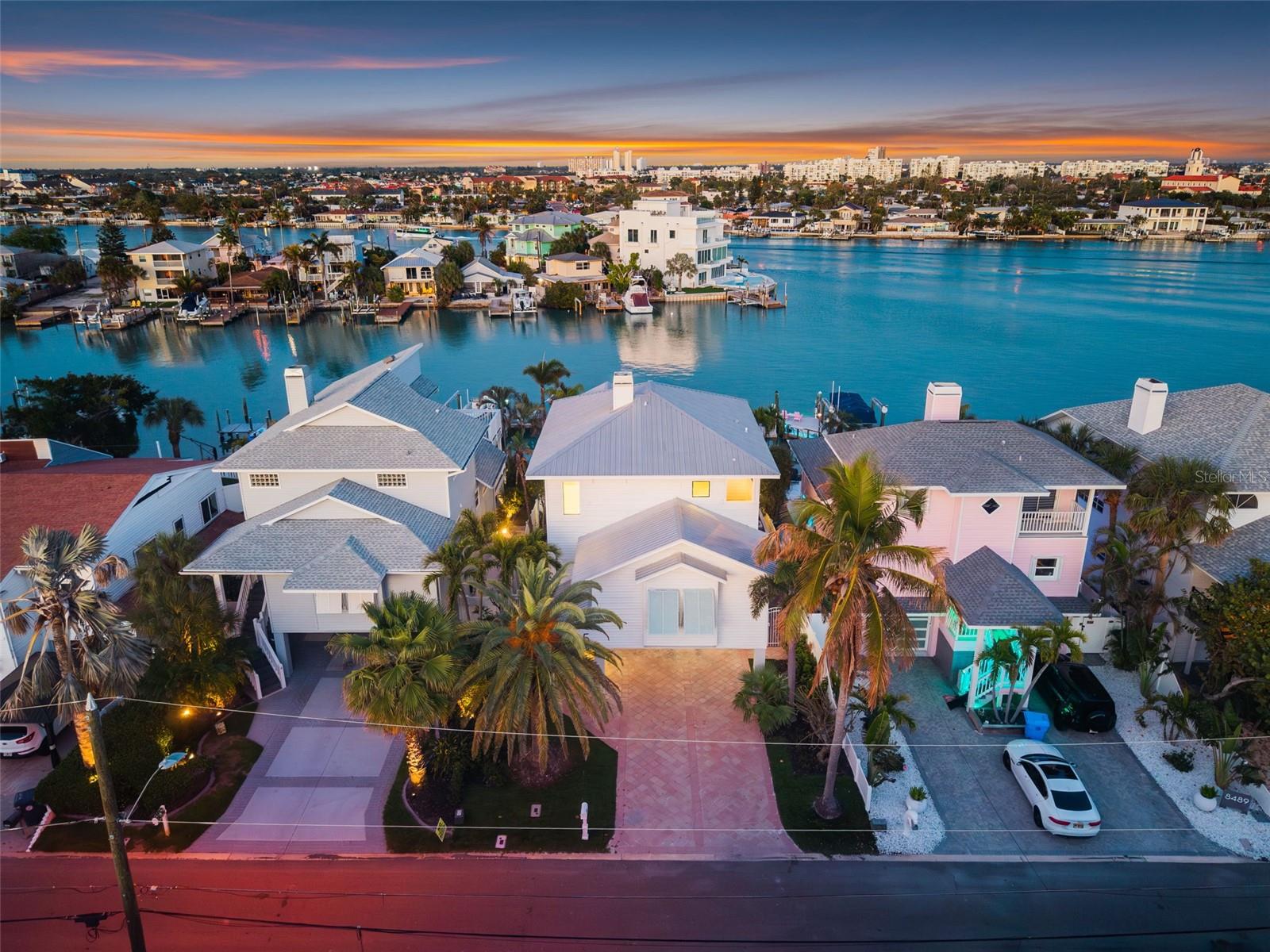 Image 89 of 97 For 8505 Blind Pass Drive