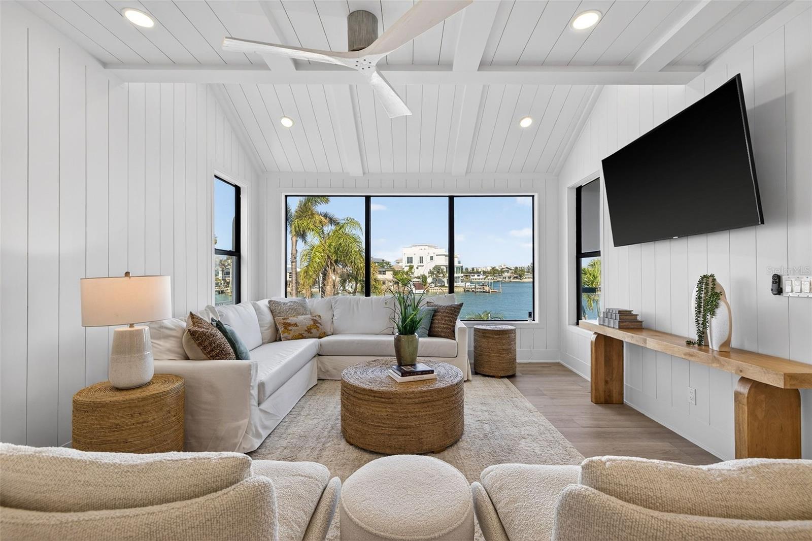 Image 9 of 97 For 8505 Blind Pass Drive