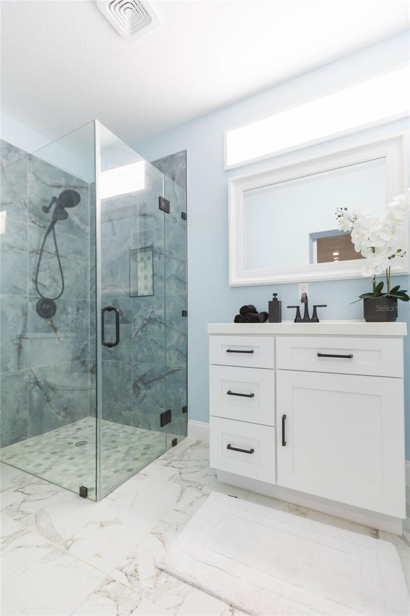 Image 12 of 26 For 4906 Riverhills Drive A