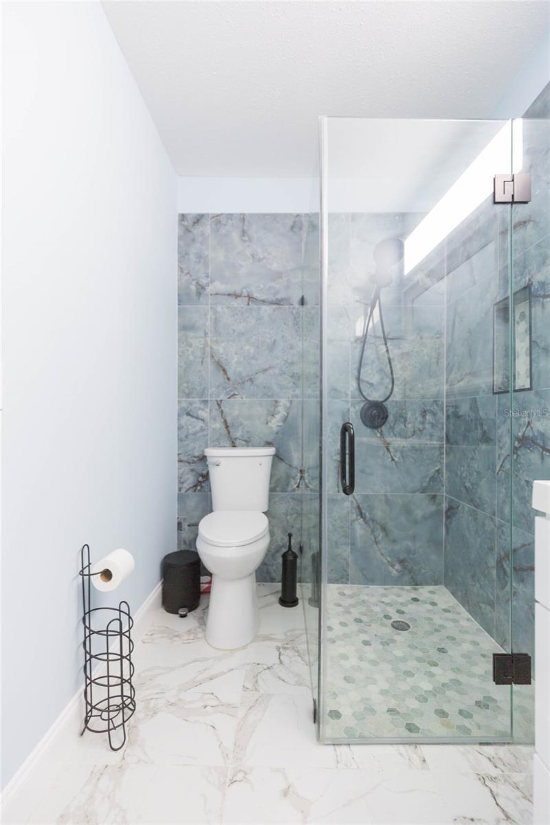 Image 13 of 26 For 4906 Riverhills Drive A