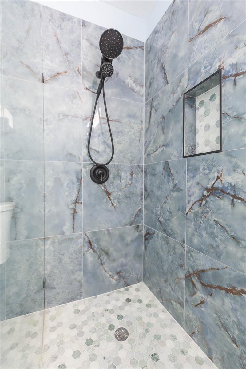 Image 14 of 26 For 4906 Riverhills Drive A